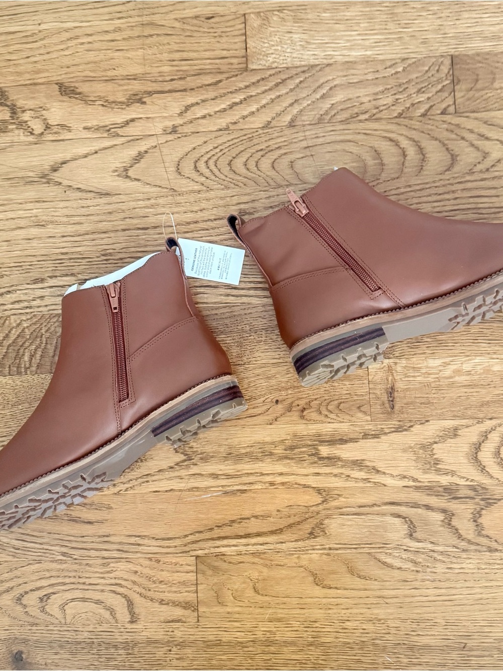 New with Tags
Lands’ End Women’s WIDE Boots
Size 8 1/2 D 
Chelsea ankle boots